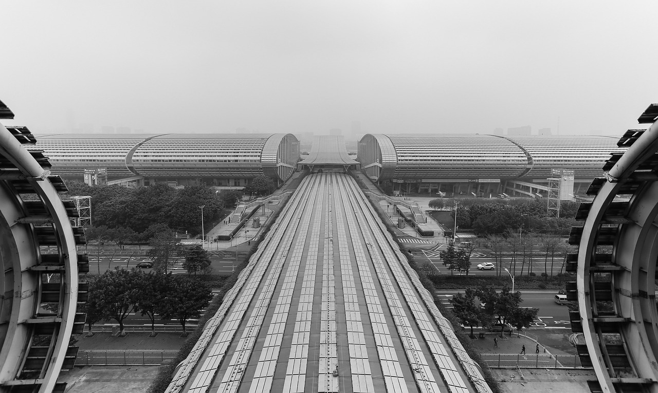 中国股市行情网，解读股市动态，把握投资先机