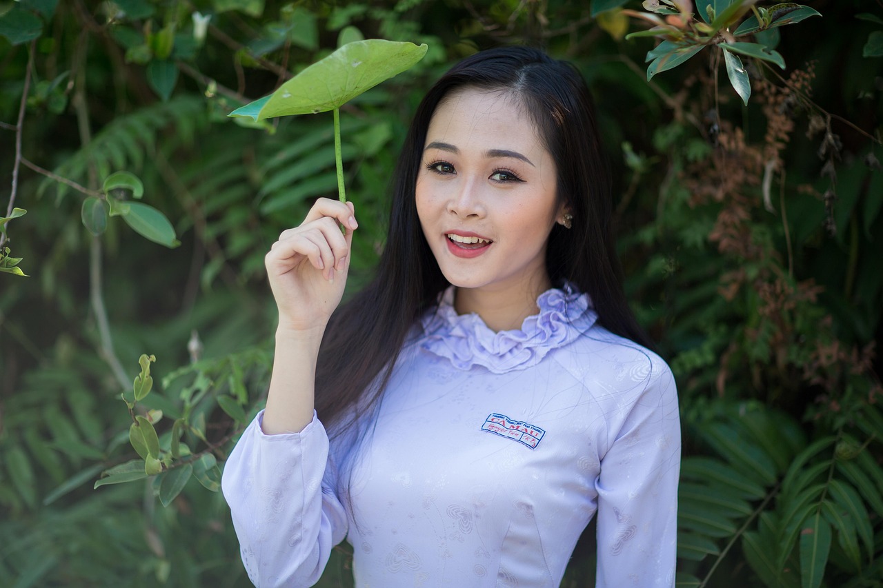 小娘惹演员，演绎传统魅力的现代诠释者