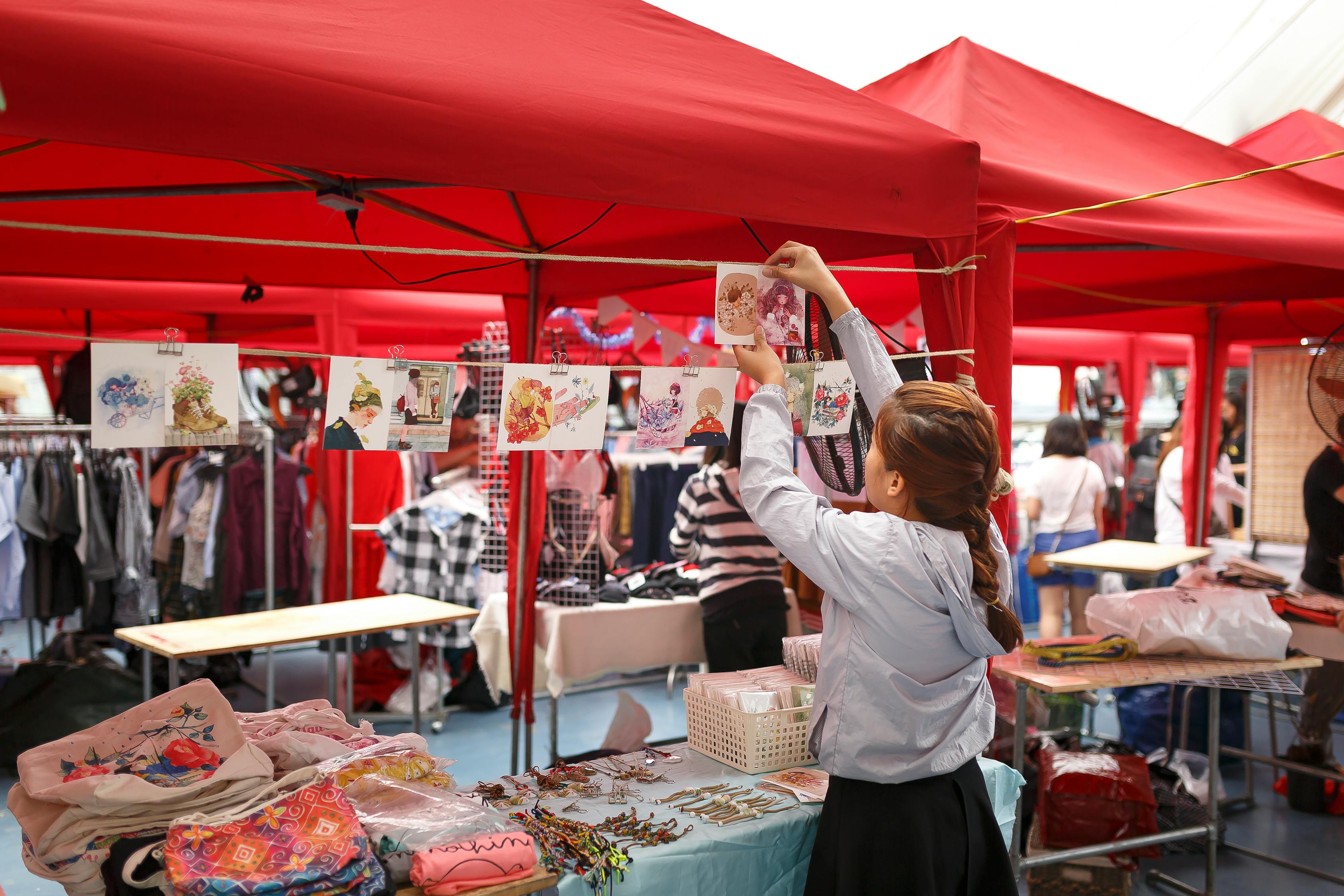 地摊新产品上市，点亮城市的新动力风采