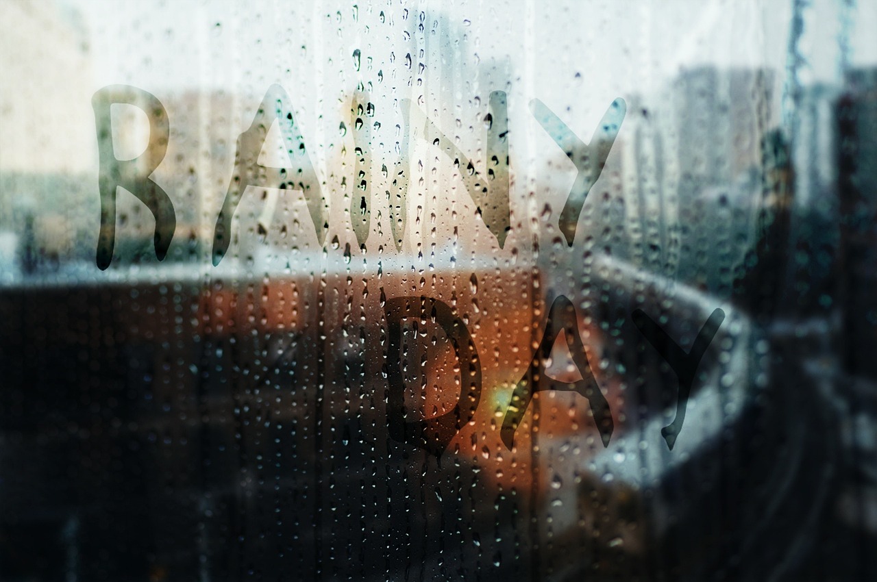 下雨天与动漫的情感交织，雨幕背后的世界